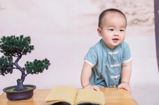 广汉孕妇显怀是几个月